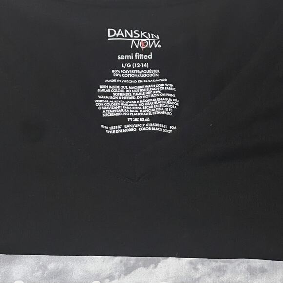Danskin Now Women’s Short Sleeve Black Graphic V-neck Athletic Workout Tee
Sz L - Picture 5 of 8